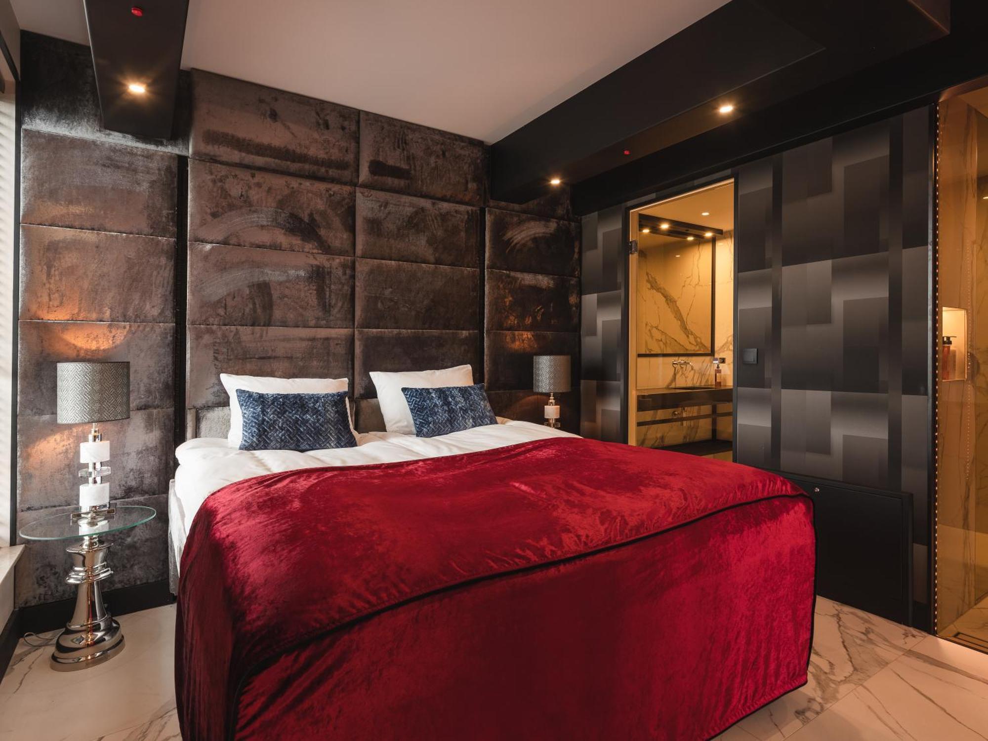 Апартаменты Art Penthouse With Jacuzzi - Krakow Center Номер фото